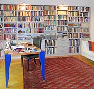 Einbauregal mit Schubladen und Türen