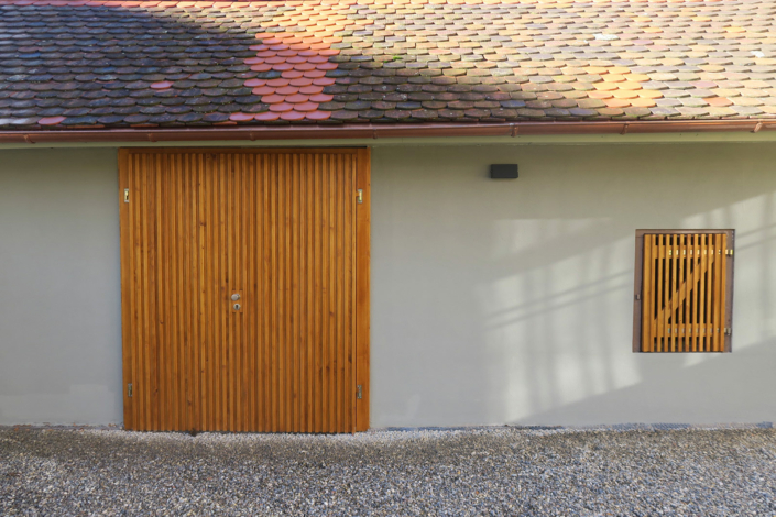 Türe und Klappladen für Geräteschuppen