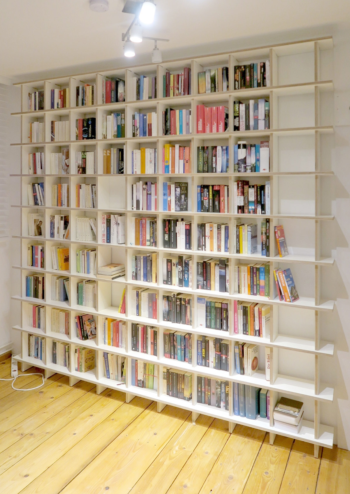 Bücherregal form.bar